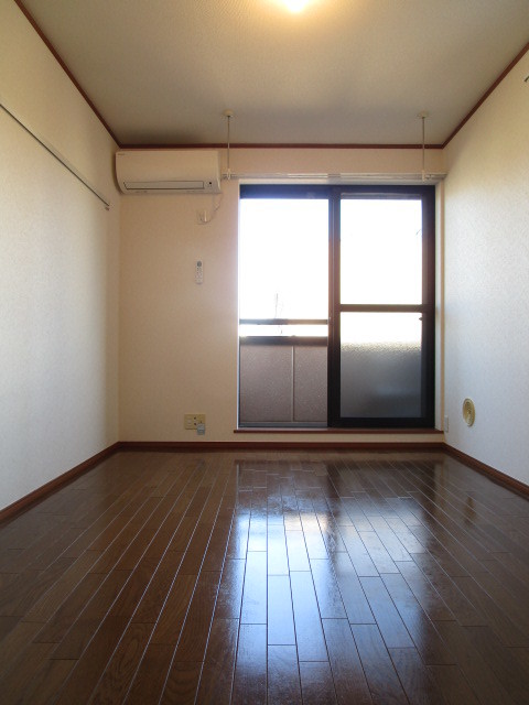 その他部屋・スペース　★洋室６帖★