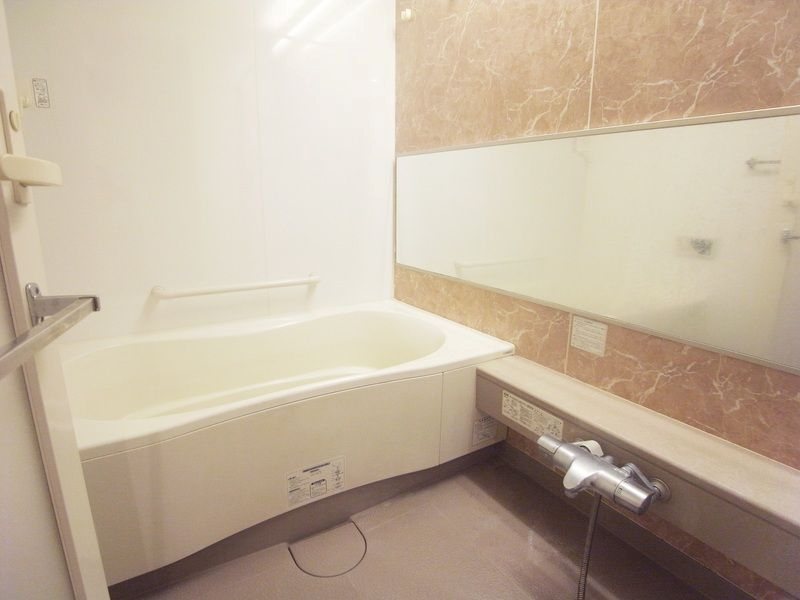 バス・シャワールーム　※同物件別部屋参考画像