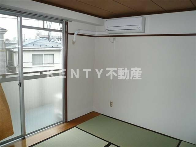 その他部屋・スペース　落ち着いて過ごせるお部屋なので、寝室にいかがでしょうか