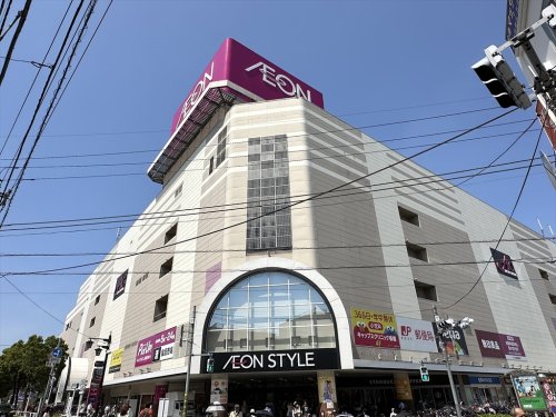 スーパー　イオン板橋ショッピングセンター（スーパー）まで555m