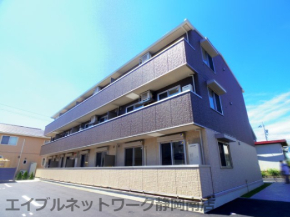 建物外観　落ち着いた雰囲気の外観です