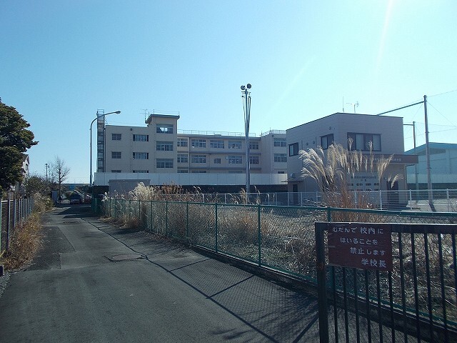 小学校　中島小学校（小学校）まで650m