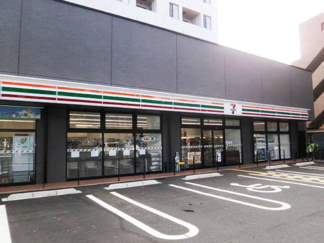 コンビニ　セブンイレブン世田谷給田3丁目店（コンビニ）まで173m
