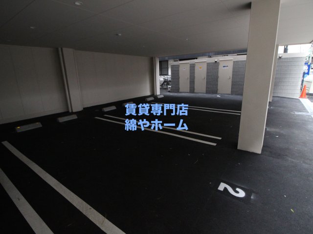 駐車場　駐車場に車を止められます