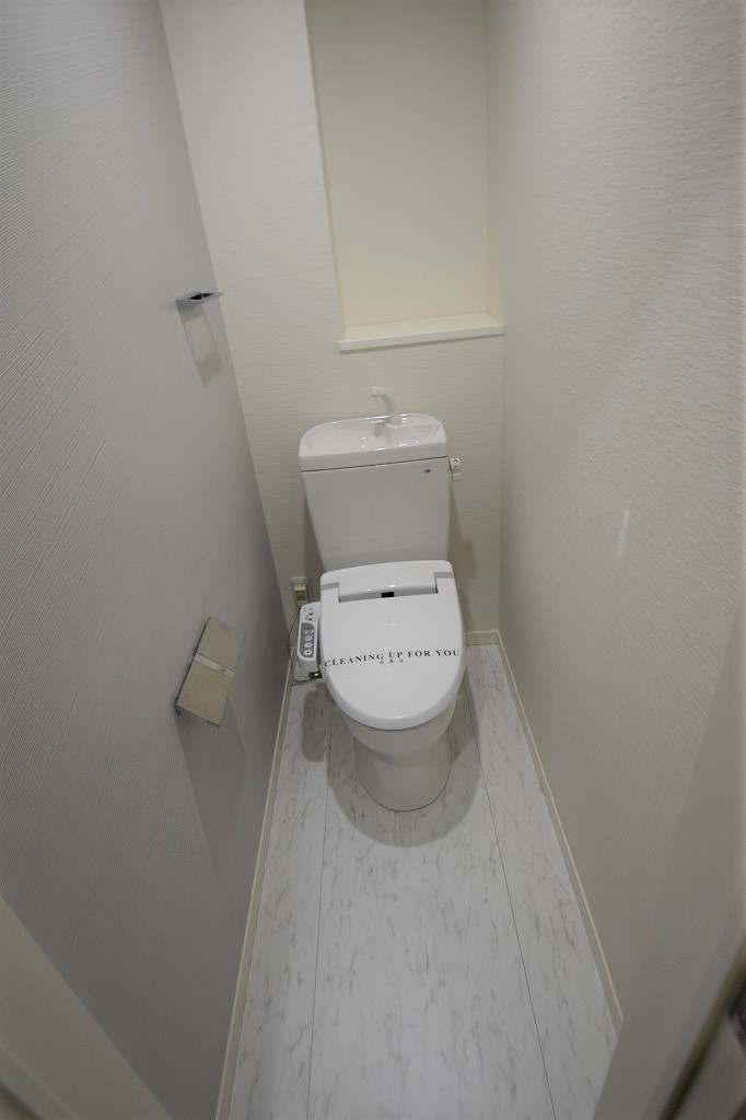 広島電鉄宇品線 日赤病院前駅 徒歩10分 3階建 築7年のトイレ写真