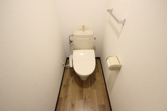 トイレ　※別部屋の写真です