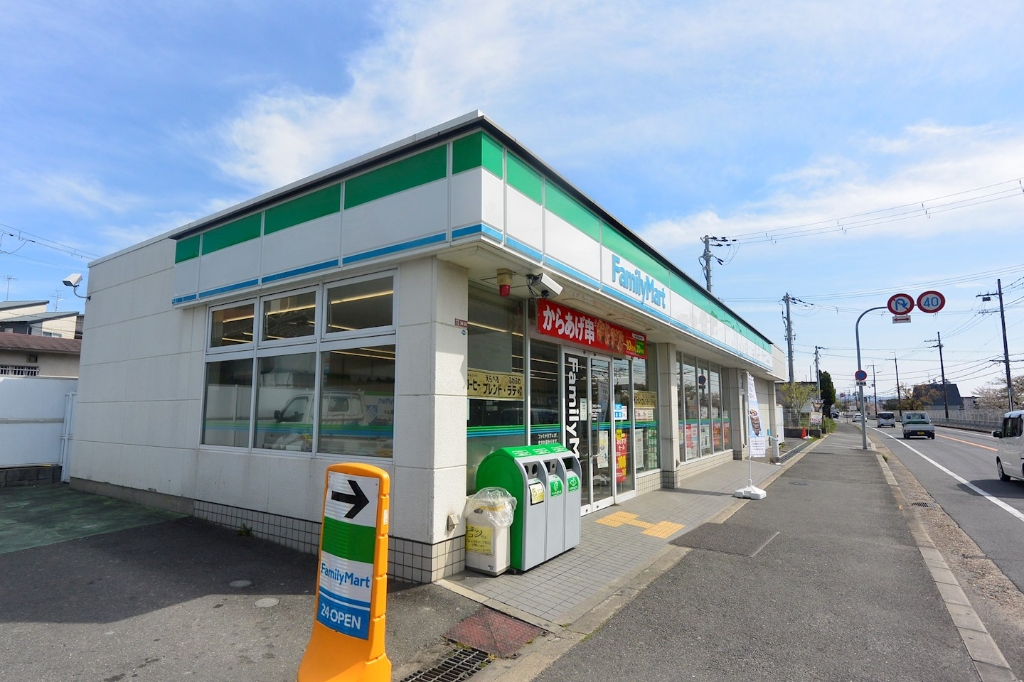 コンビニ　ファミリーマート 枚方大峰元町店（コンビニ）まで145m