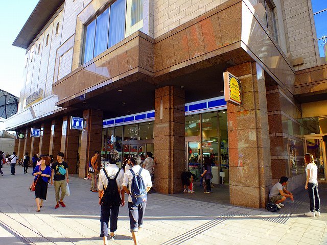 コンビニ　ローソンホテル京阪ユニバーサルタワー店（コンビニ）まで358m