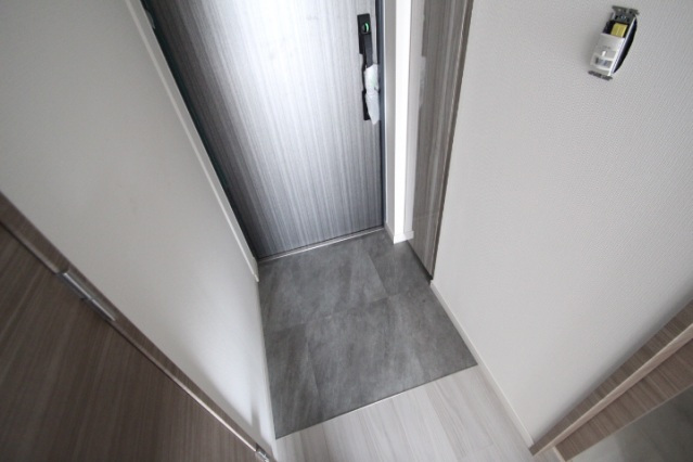 S-RESIDENCE表町の玄関写真