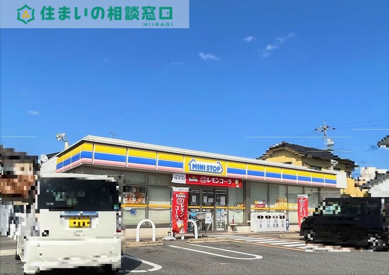 ＪＲ東海道本線 岡崎駅 バス乗車時間：10分 最寄りバス停で下車 徒歩5分 3階建 築1年の周辺写真
