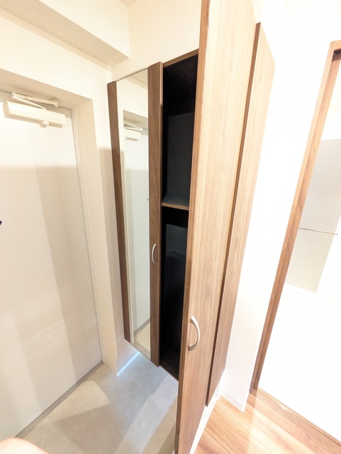 玄関　シューズボックス※別部屋参考写真です。