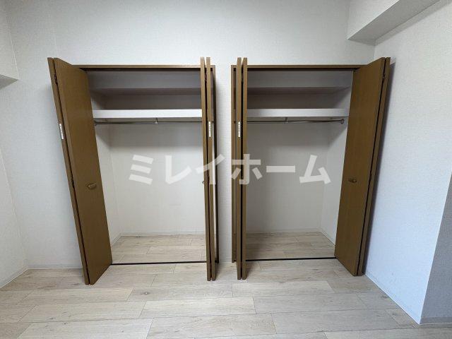 トイレ　同建物内、別のお部屋の参考写真になります。