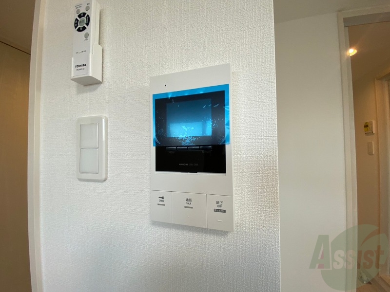 セキュリティ　ＴＶモニター付インターホンです。来客者の顔が見えるので安心！