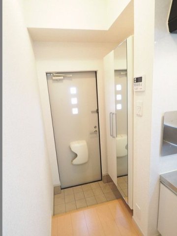 ＪＲ山陽本線 門司駅 徒歩16分 3階建 築14年の玄関写真