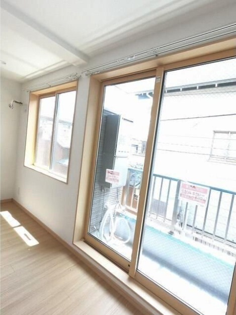 東京メトロ東西線 妙典駅 徒歩9分 3階建 築6年の居間写真