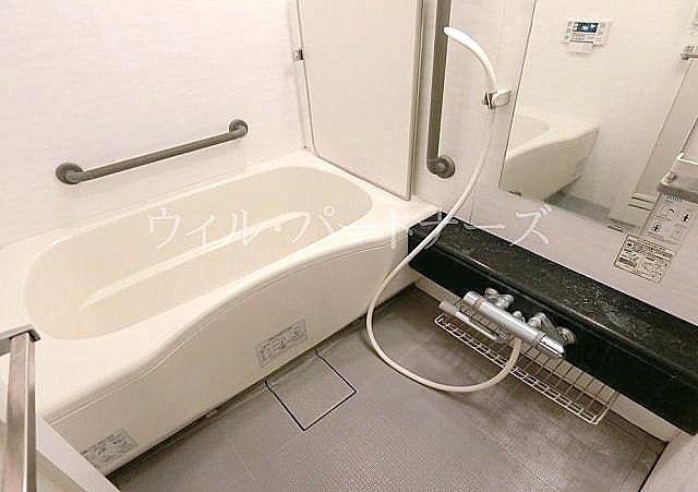 東京メトロ東西線 高田馬場駅 徒歩5分 13階建 築22年の風呂写真