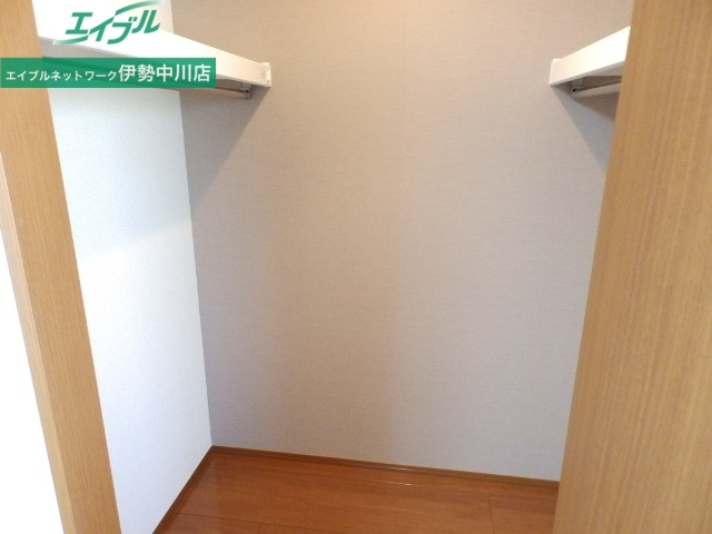 収納　同型タイプ参考写真