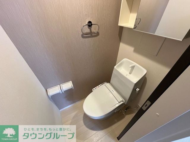 坂戸市薬師町 アパート新築工事のトイレ写真