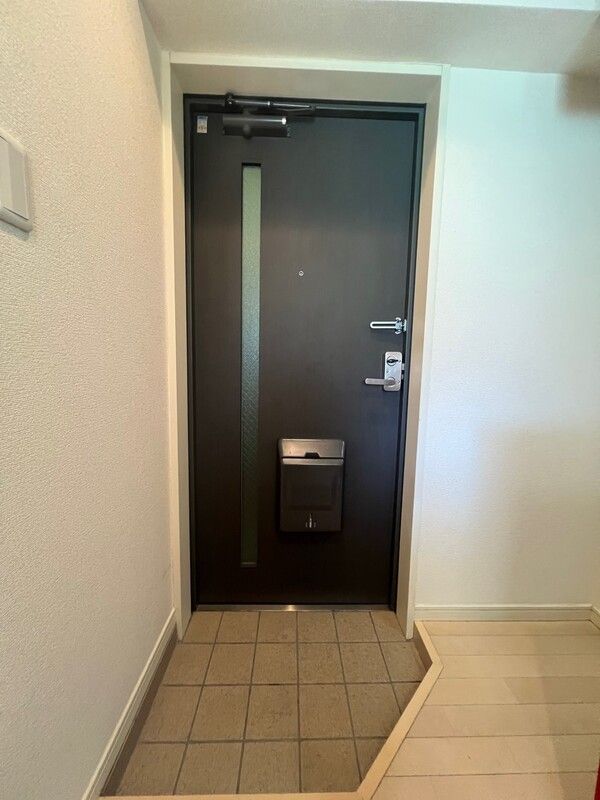 ラティス新橋の玄関写真