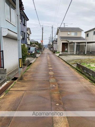 その他　前面道路（その他）まで0m