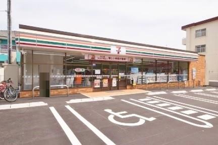 コンビニ　セブンイレブン八幡大浦3丁目店（コンビニ）まで450m