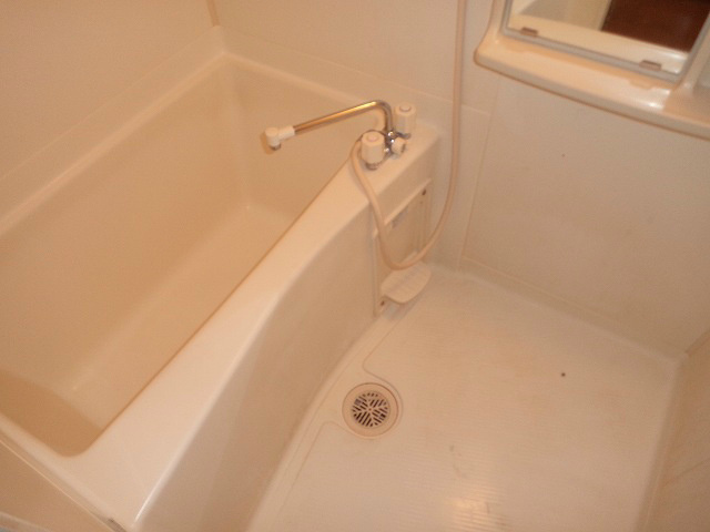 バス・シャワールーム　※別部屋のお写真になります