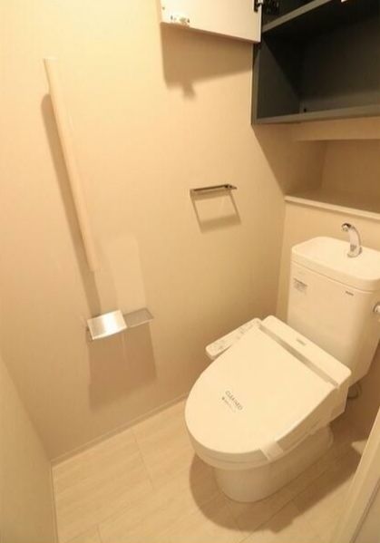 東京メトロ日比谷線 三ノ輪駅 徒歩6分 13階建 築10年のトイレ写真