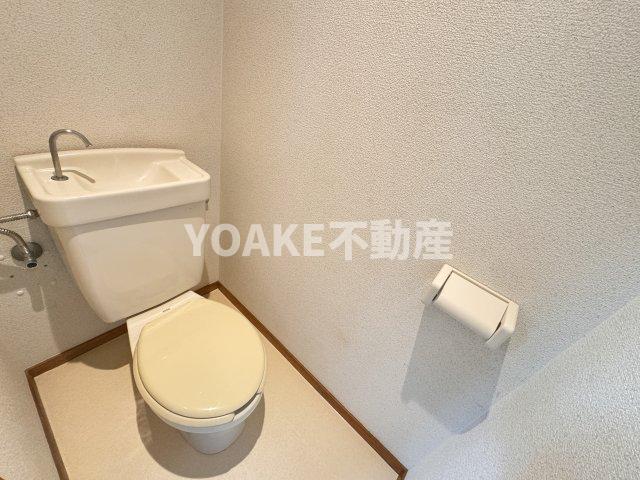 トイレ　別号室の写真となります。現況優先。