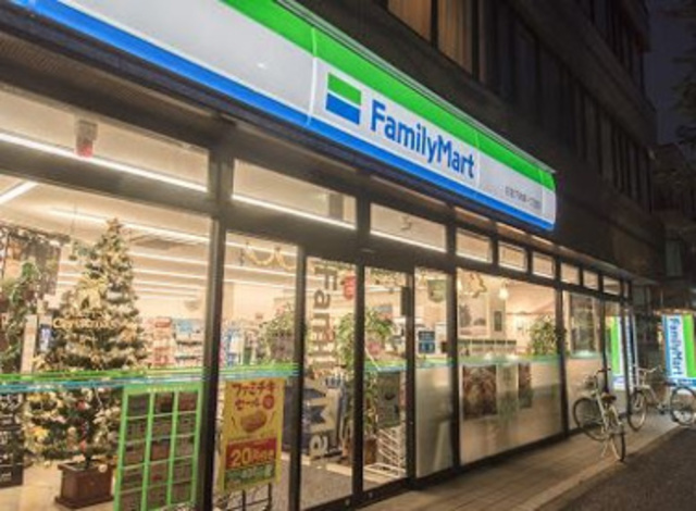 コンビニ　ファミリーマート杉並下井草一丁目店（コンビニ）まで441m
