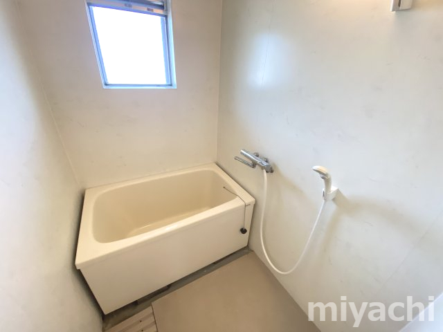 ＪＲ牟岐線 二軒屋駅 徒歩11分 3階建 築37年の風呂写真