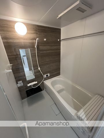 福山市 2階建 築2年の風呂写真