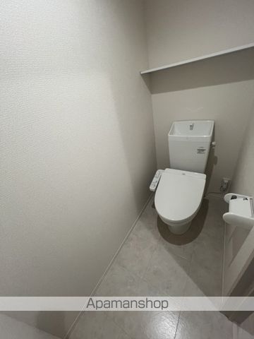 福山市 2階建 築2年のトイレ写真