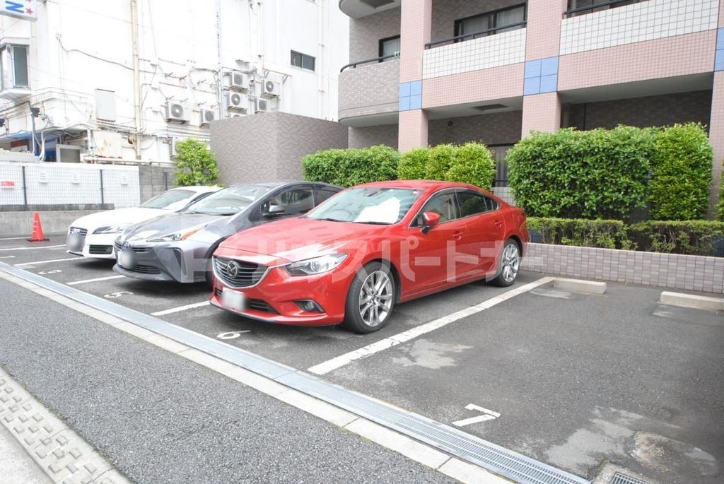 駐車場　駐車場