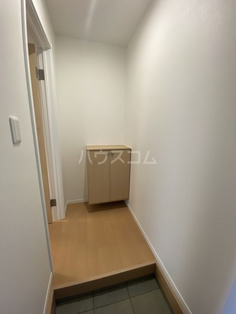 ＪＲ常磐線 北小金駅 徒歩15分 3階建 築5年の玄関写真