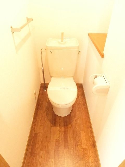 ＪＲ博多南線 博多南駅 徒歩5分 2階建 築28年のトイレ写真