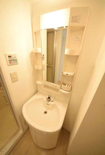 洗面設備　★シャンプードレッサー付き★