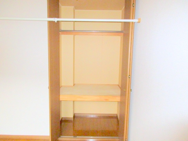 収納　衣類の収納に便利なクローゼットです♪