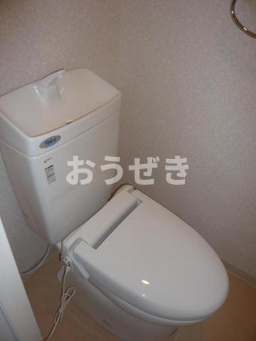 都営新宿線 西大島駅 徒歩2分 8階建 築18年のトイレ写真