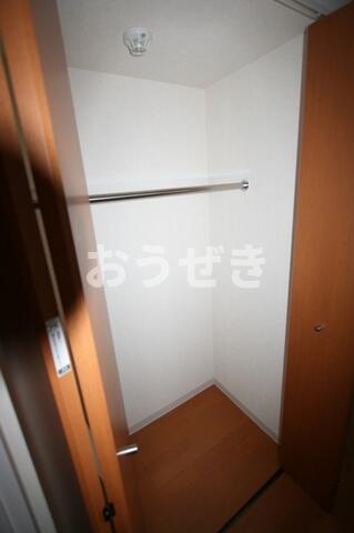都営新宿線 西大島駅 徒歩2分 8階建 築18年の内装写真