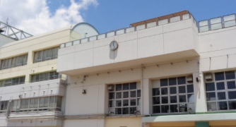 小学校　新宿区立牛込仲之小学校（小学校）まで431m