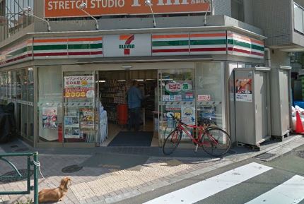 コンビニ　セブン-イレブン港区西麻布3丁目店（コンビニ）まで120m