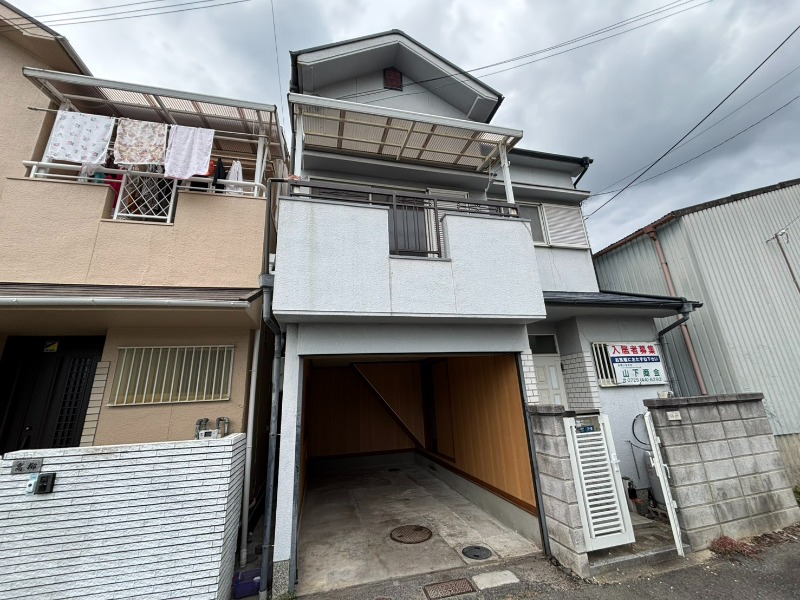 富秋町1丁貸家