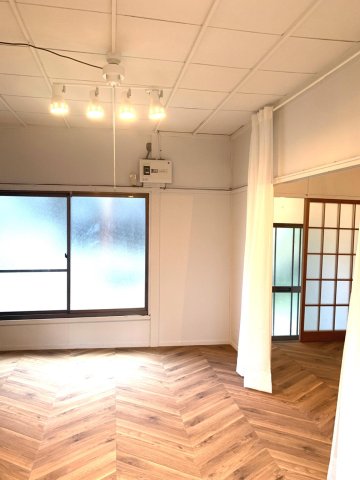 居室・リビング　広々と使える居室です。
