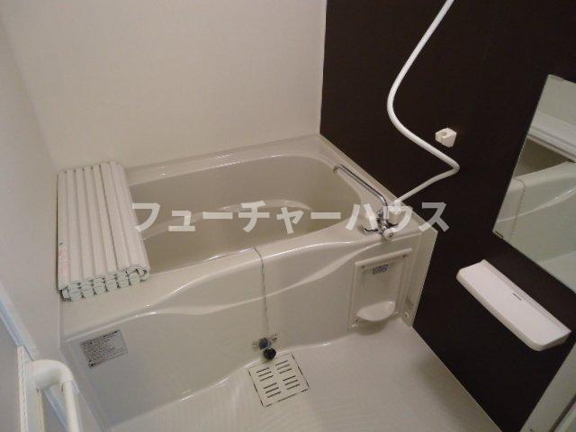 バス・シャワールーム　ゆったり過ごせるお風呂です