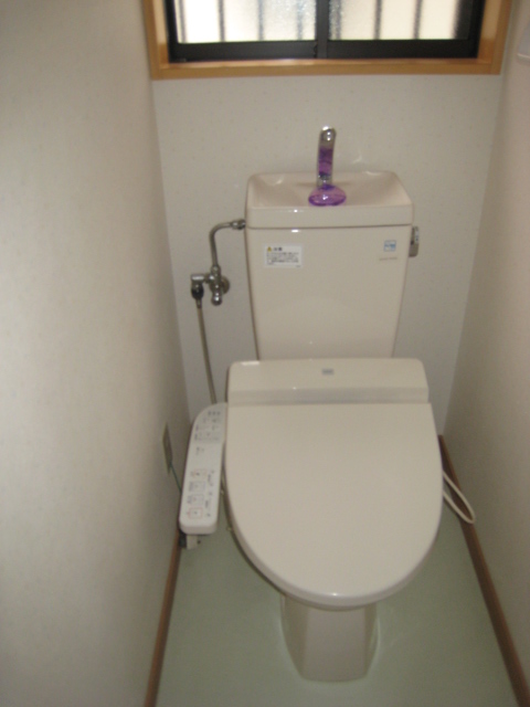 トイレ　ウォシュレット付きです