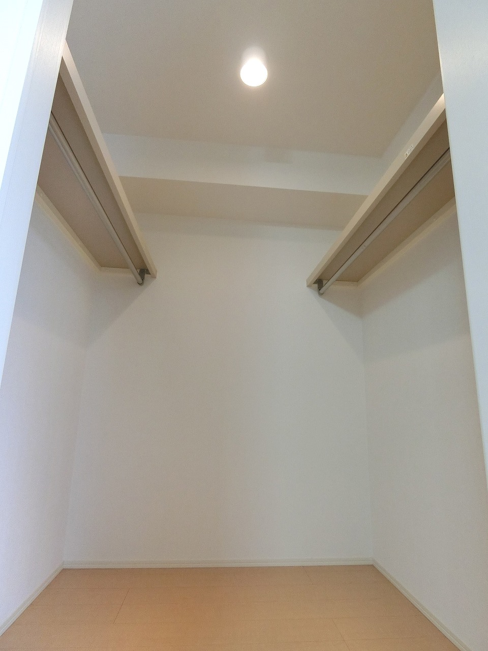 収納　ウォークインクローゼット