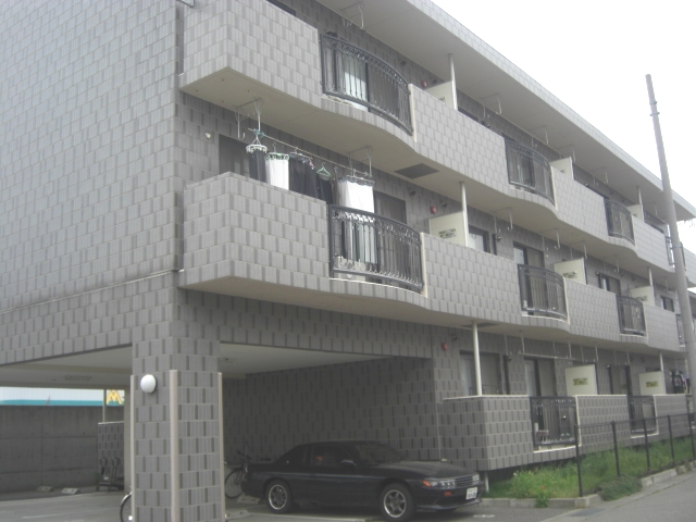 建物外観　シックで落ち着いた、飽きのこない外観