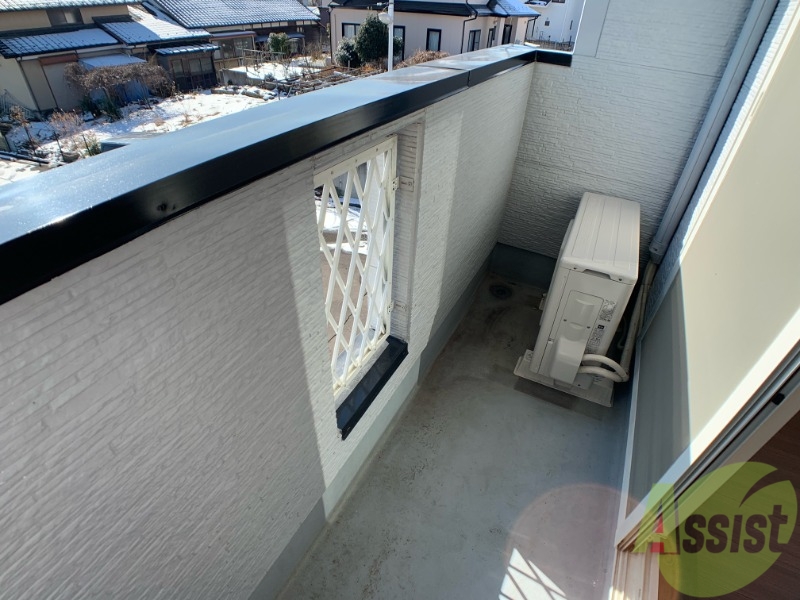 バルコニー　バルコニーになります。洗濯物も干せそうなスペースですね！