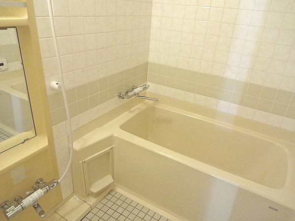 バス・シャワールーム　日々の疲れを癒すお風呂付です