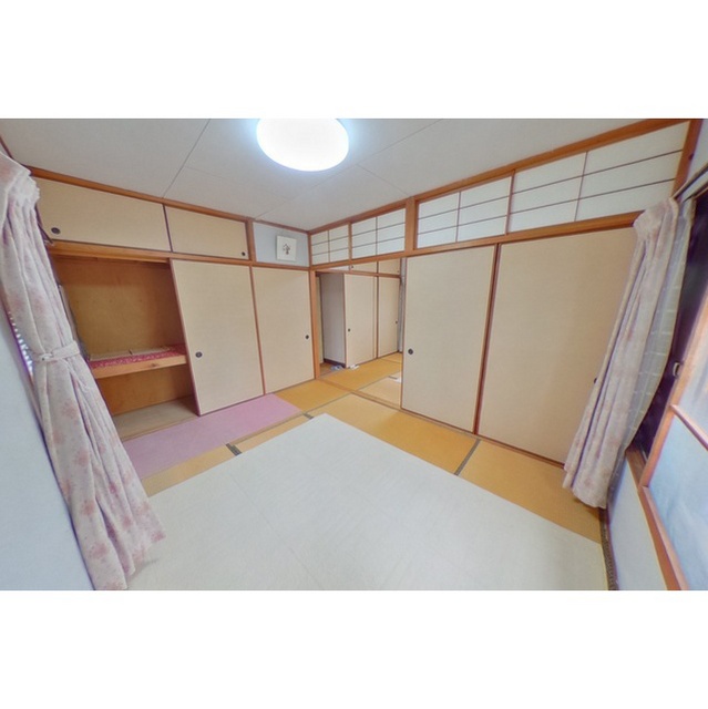 居室・リビング　２Ｆ西和室